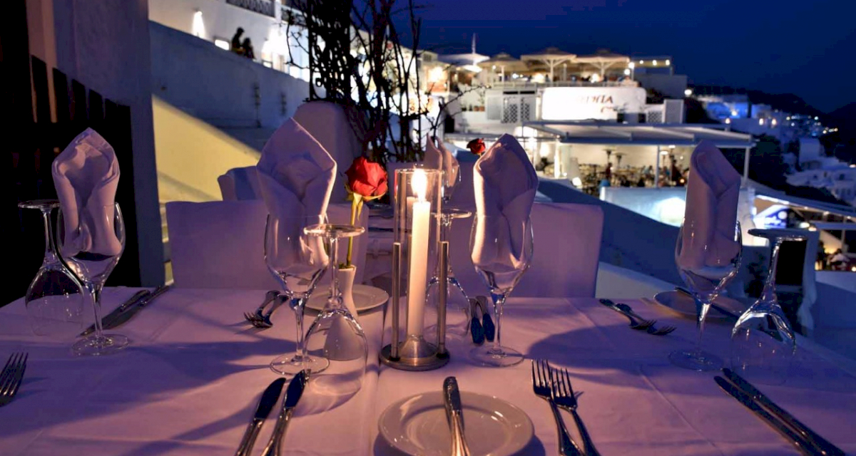 Restorani pulmapaigad ja vastuvõtt Santorini saarel Kreekas: свадьба на санторини, свадебное агентство Julia Veselova - Фото 3