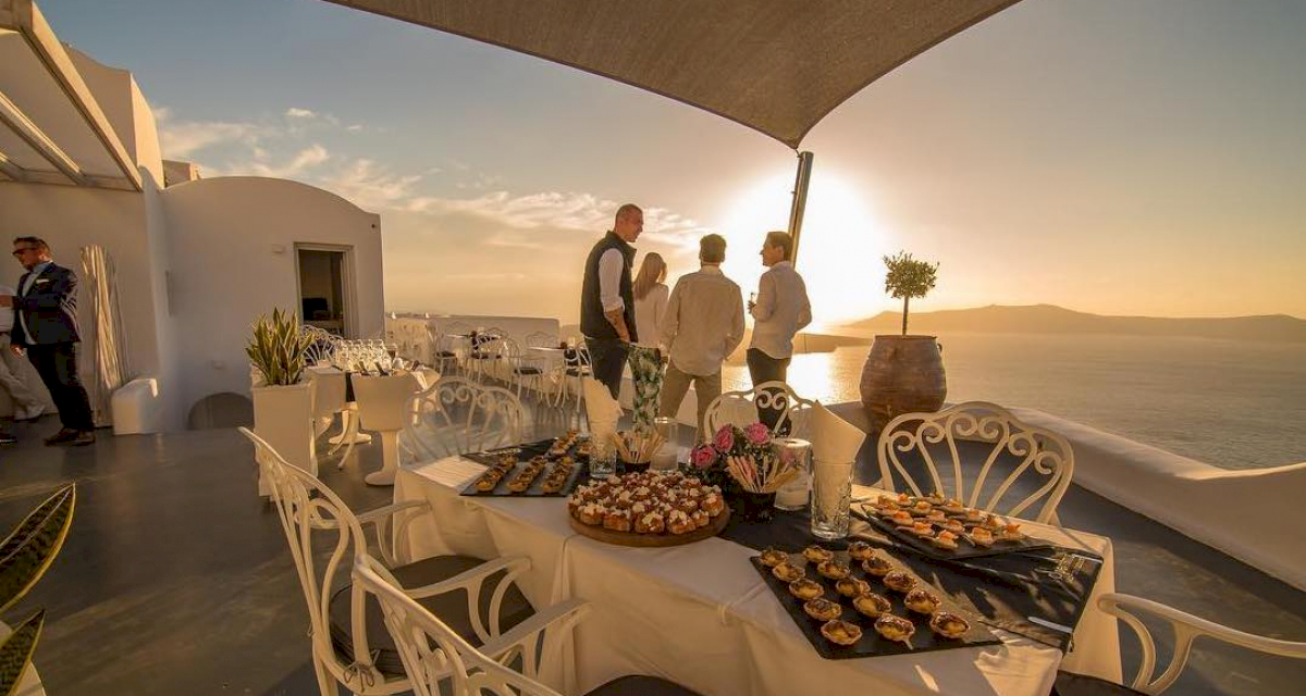 Restorani pulmapaigad ja vastuvõtt Santorini saarel Kreekas: свадьба на санторини, свадебное агентство Julia Veselova - Фото 5